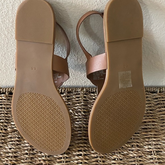 Tory Burch Claire Sandal - Picture 3 of 5